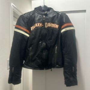 Leather Harley-Davidson jacket with removable hoodie in women’s medium